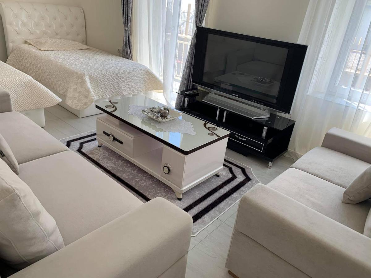 Apartament Oresti Korce Esterno foto