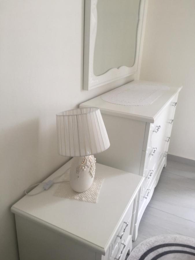 Apartament Oresti Korce Esterno foto